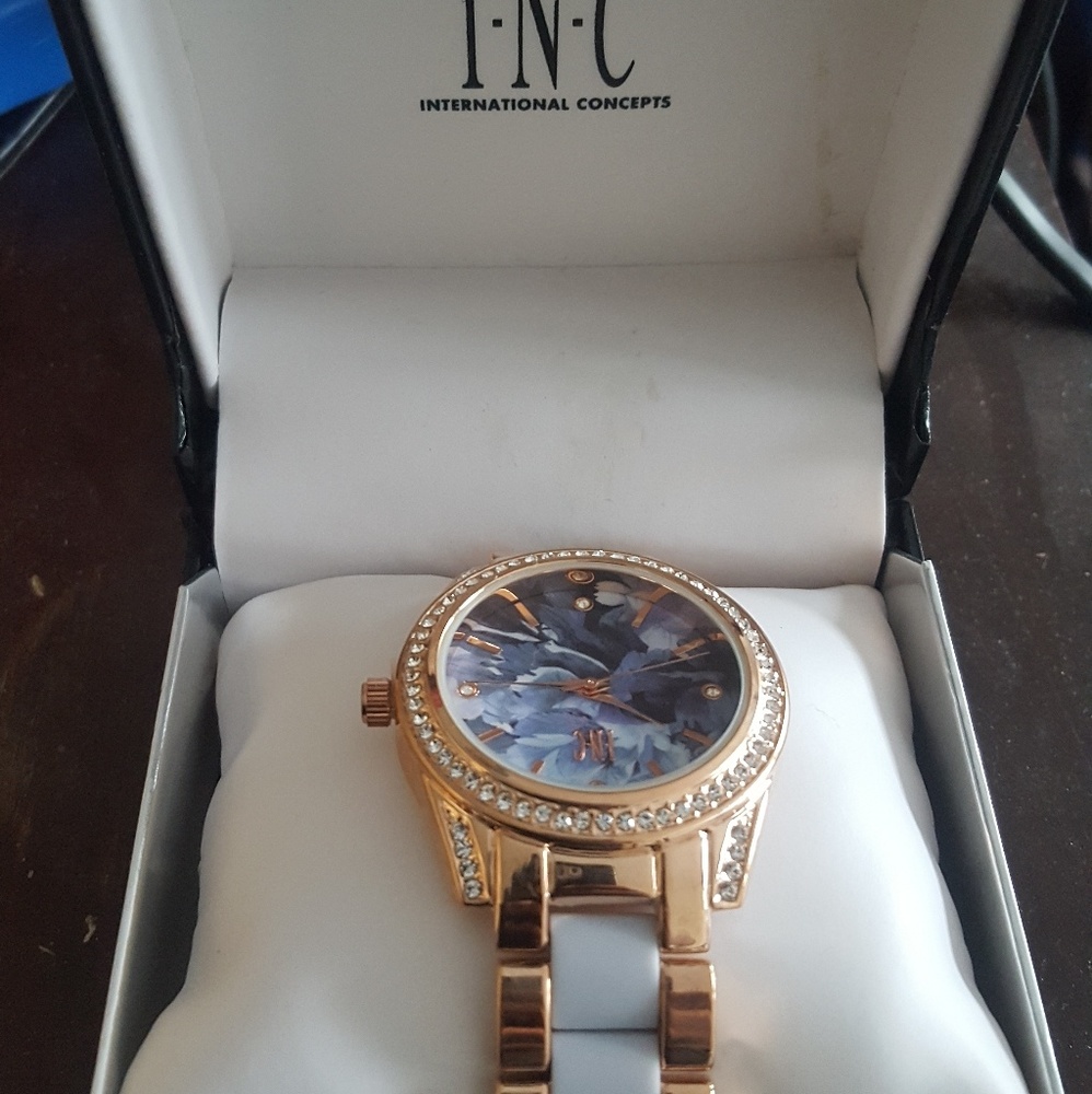 I.N.C Watch - Picture 2 of 3